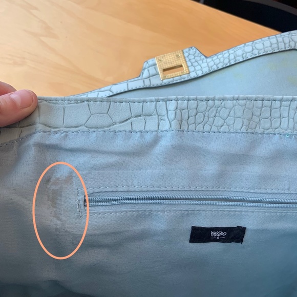 Large Baby Blue Faux Snakeskin Shoulder Tote Bag - Picture 12 of 12